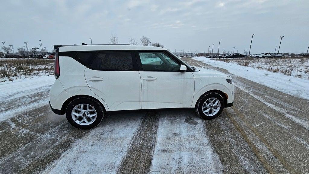 new 2025 Kia Soul car, priced at $21,586