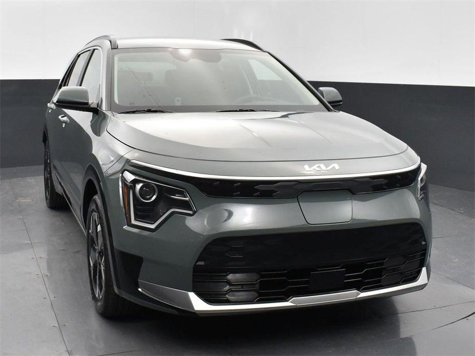 new 2025 Kia Niro EV car, priced at $35,722