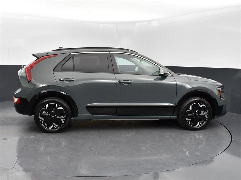 new 2025 Kia Niro EV car, priced at $35,722