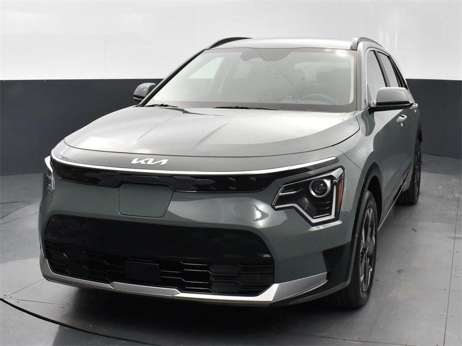 new 2025 Kia Niro EV car, priced at $35,722