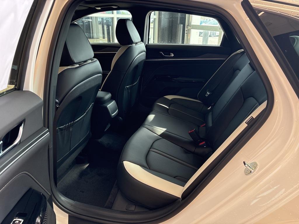 new 2025 Kia K5 car, priced at $29,819