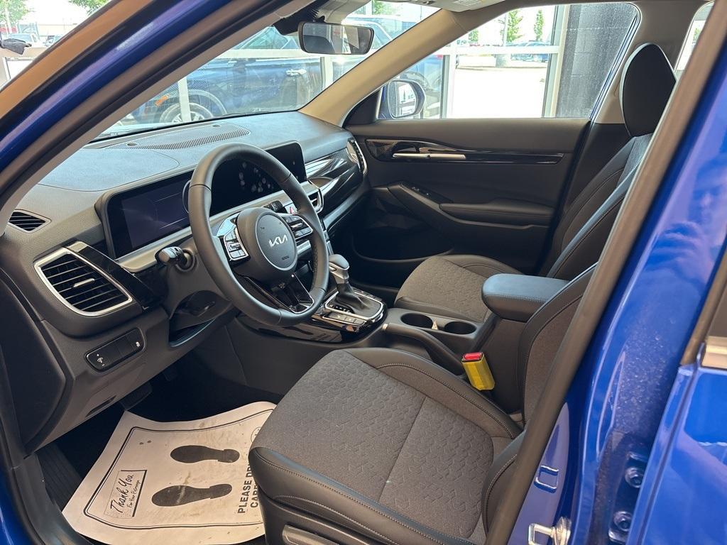 new 2025 Kia Seltos car, priced at $28,815