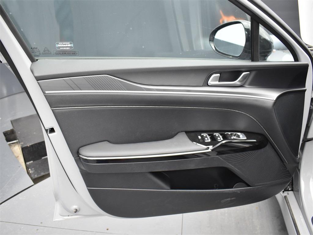 new 2025 Kia K5 car, priced at $28,976