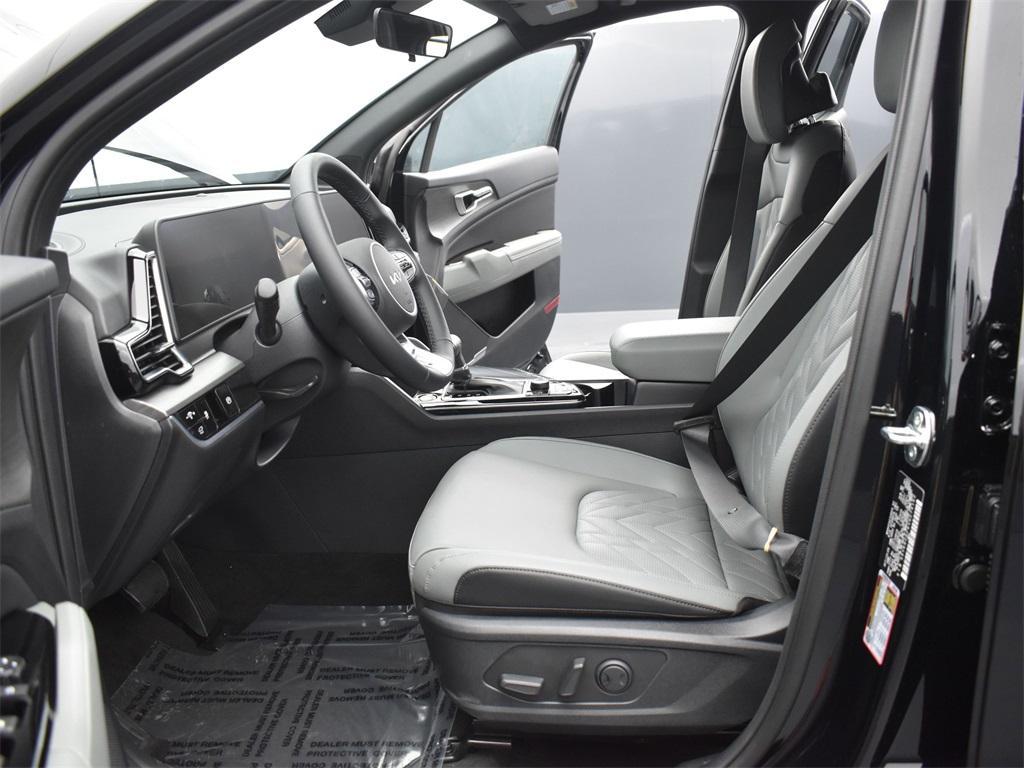 new 2025 Kia Sportage car, priced at $31,818