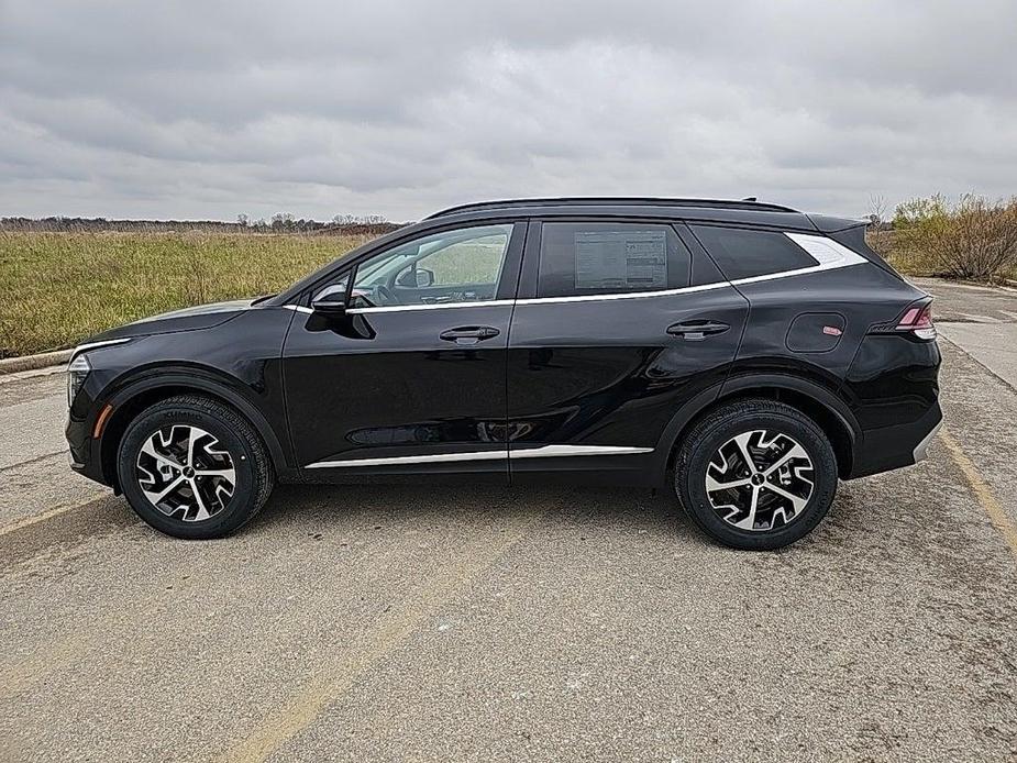 new 2025 Kia Sportage car, priced at $32,598