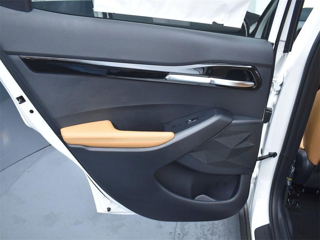 new 2025 Kia Seltos car, priced at $28,654