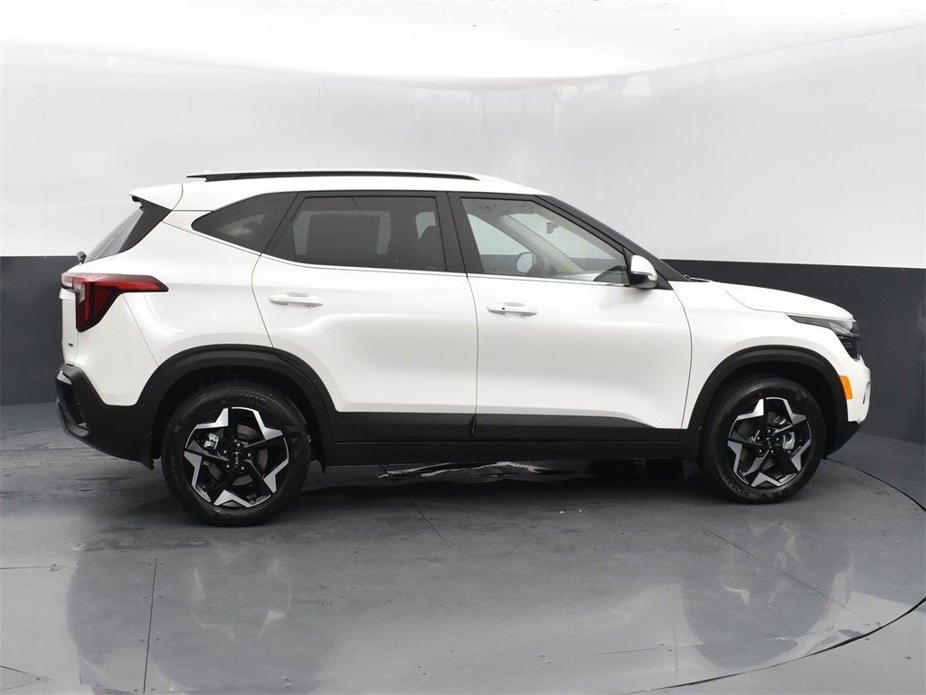 new 2025 Kia Seltos car, priced at $28,654