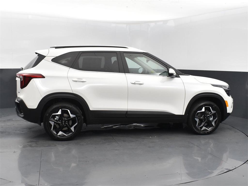 new 2025 Kia Seltos car, priced at $29,404