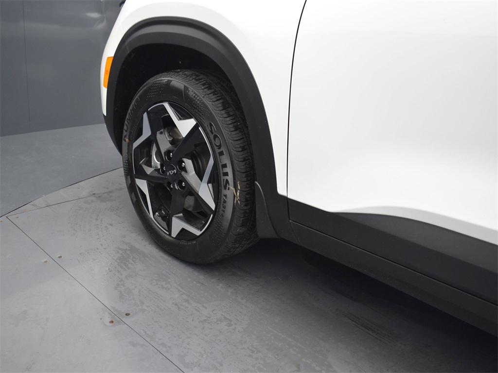 new 2025 Kia Seltos car, priced at $29,404