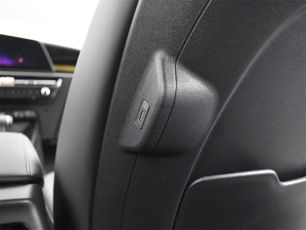 new 2025 Kia Niro car, priced at $31,628