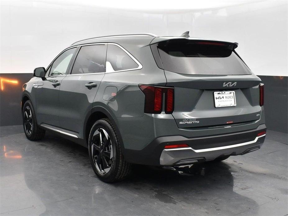 new 2025 Kia Sorento Hybrid car, priced at $42,028