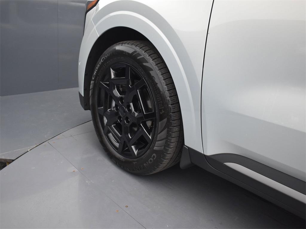 new 2025 Kia Carnival car, priced at $46,093