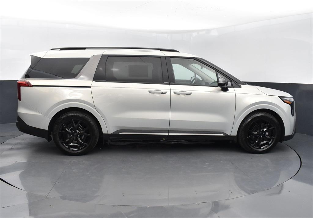 new 2025 Kia Carnival car, priced at $46,093