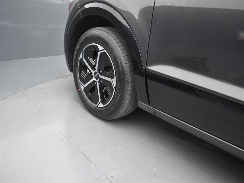 new 2025 Kia Niro car, priced at $32,335