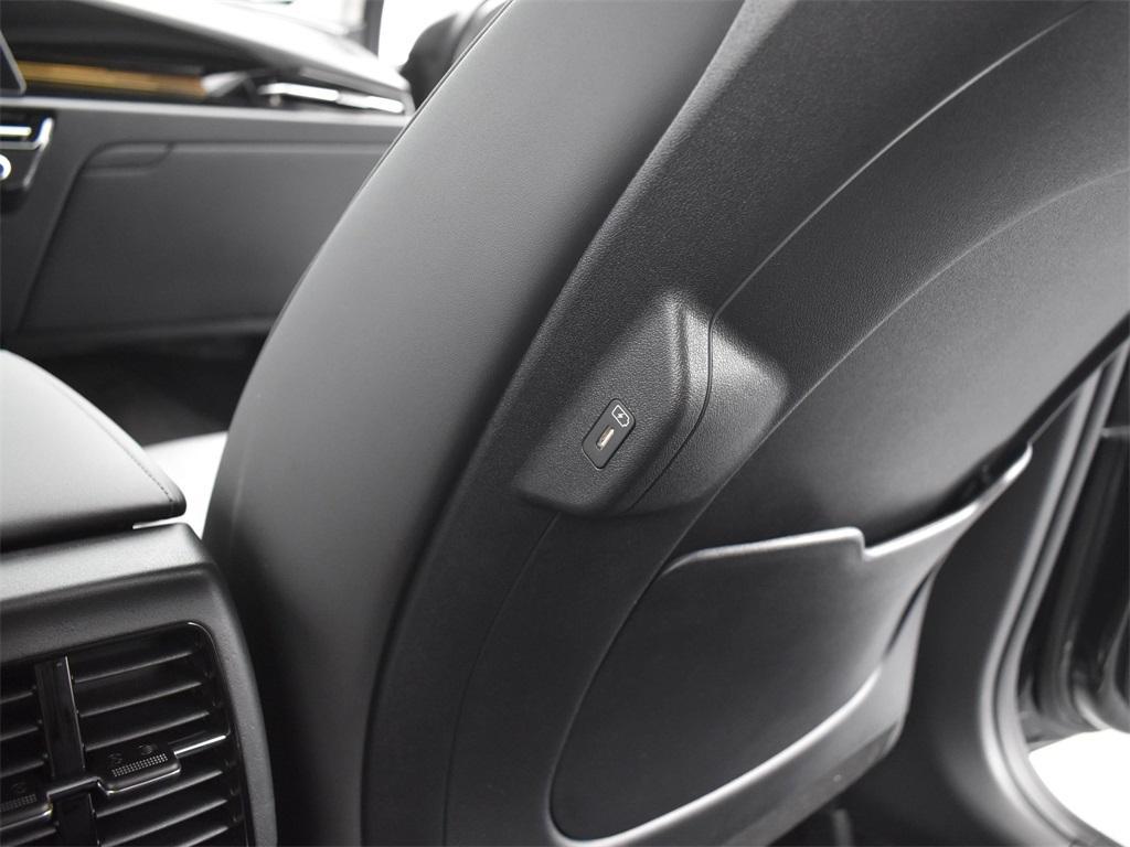 new 2025 Kia Niro car, priced at $32,335