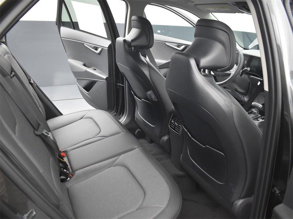 new 2025 Kia Niro car, priced at $31,835