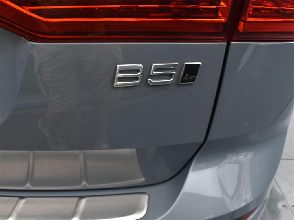 used 2023 Volvo XC60 car, priced at $34,453