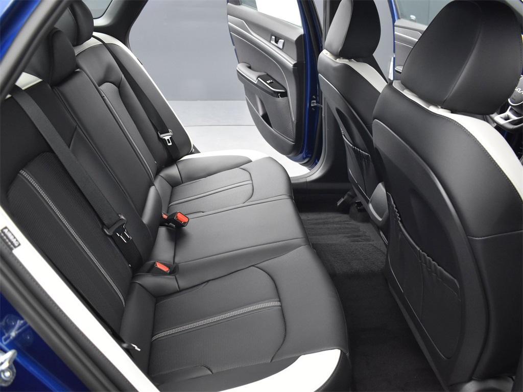 new 2025 Kia K5 car, priced at $30,912