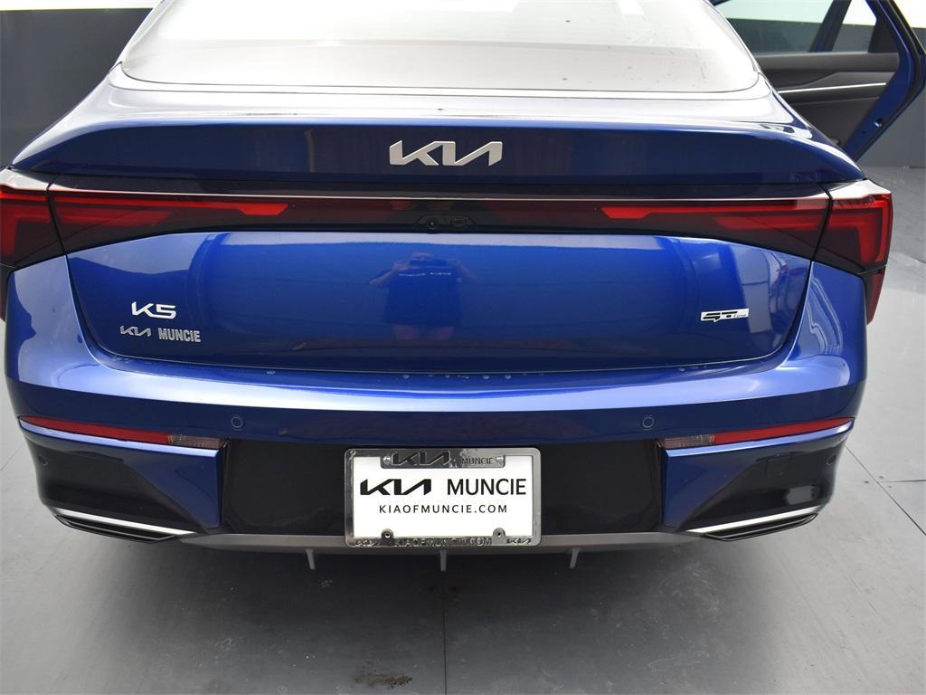 new 2025 Kia K5 car, priced at $30,912