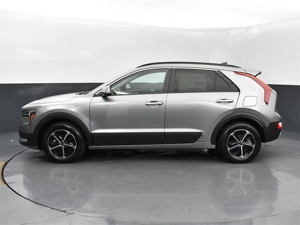 new 2025 Kia Niro car, priced at $30,718