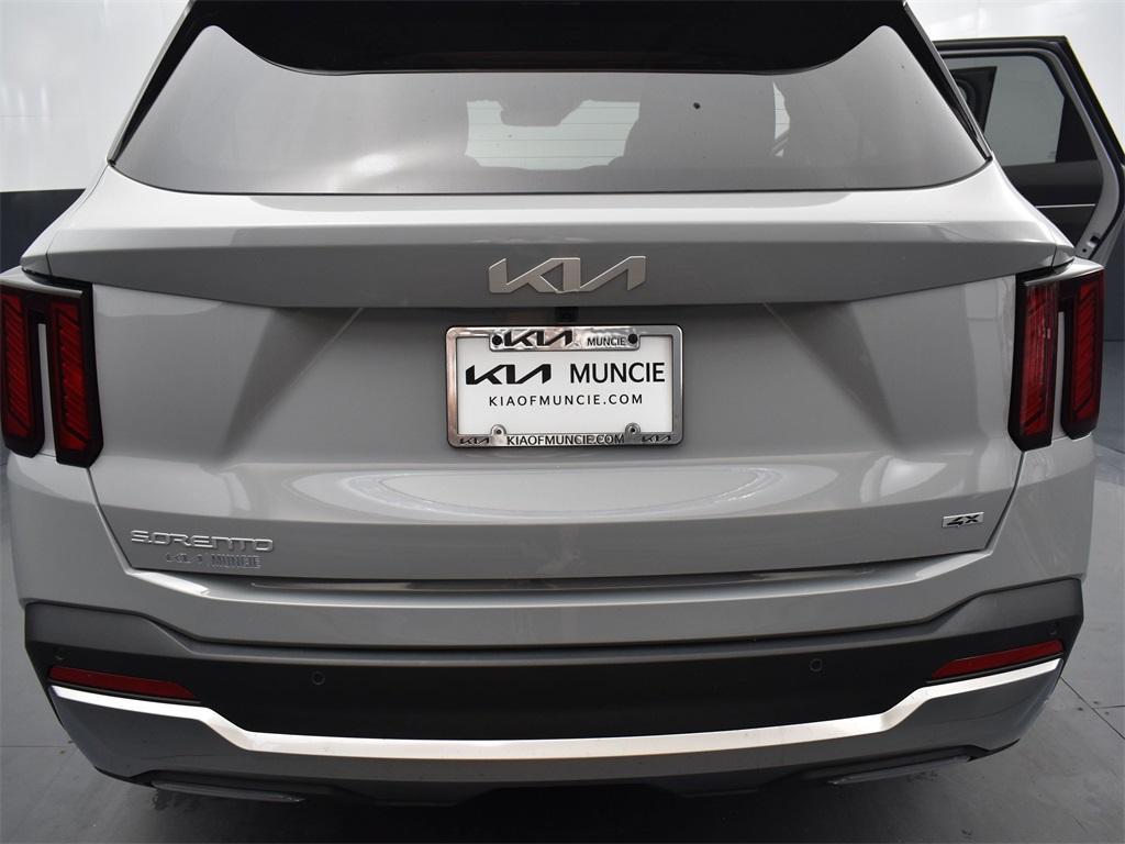 new 2025 Kia Sorento car, priced at $39,512