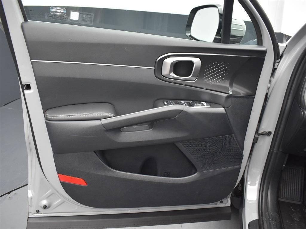 new 2025 Kia Sorento car, priced at $39,512