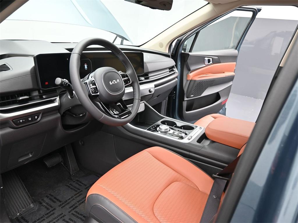 new 2026 Kia Carnival Hybrid car, priced at $52,737