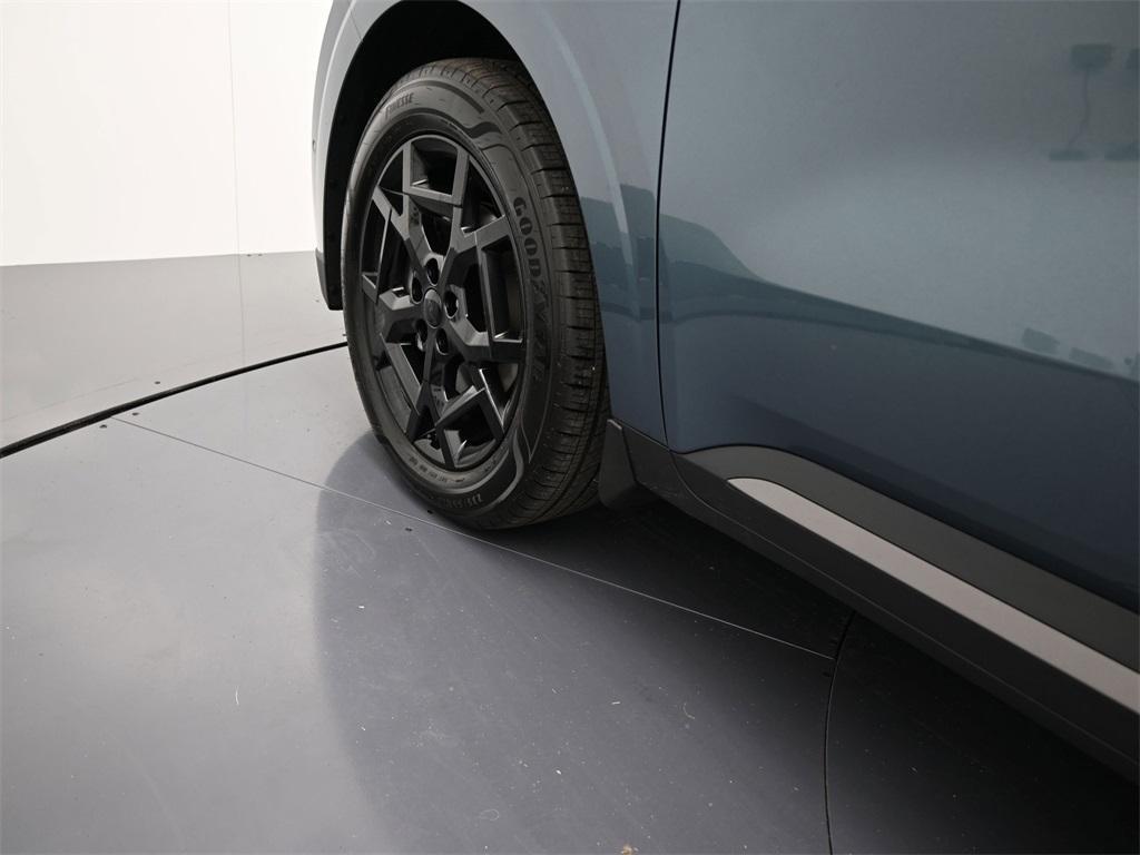 new 2026 Kia Carnival Hybrid car, priced at $52,737