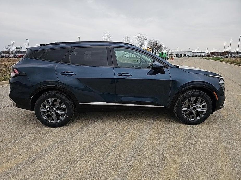 new 2025 Kia Sportage Hybrid car, priced at $39,140