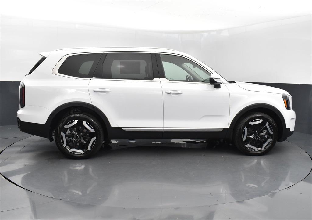 new 2025 Kia Telluride car, priced at $42,775
