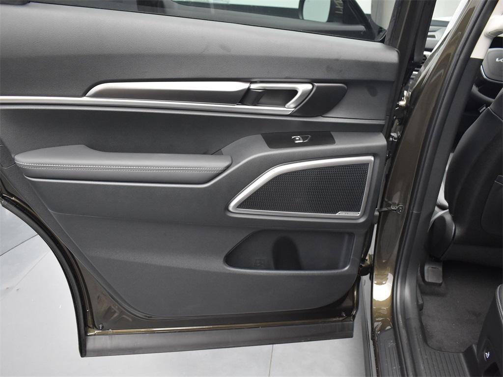 new 2025 Kia Telluride car, priced at $41,570