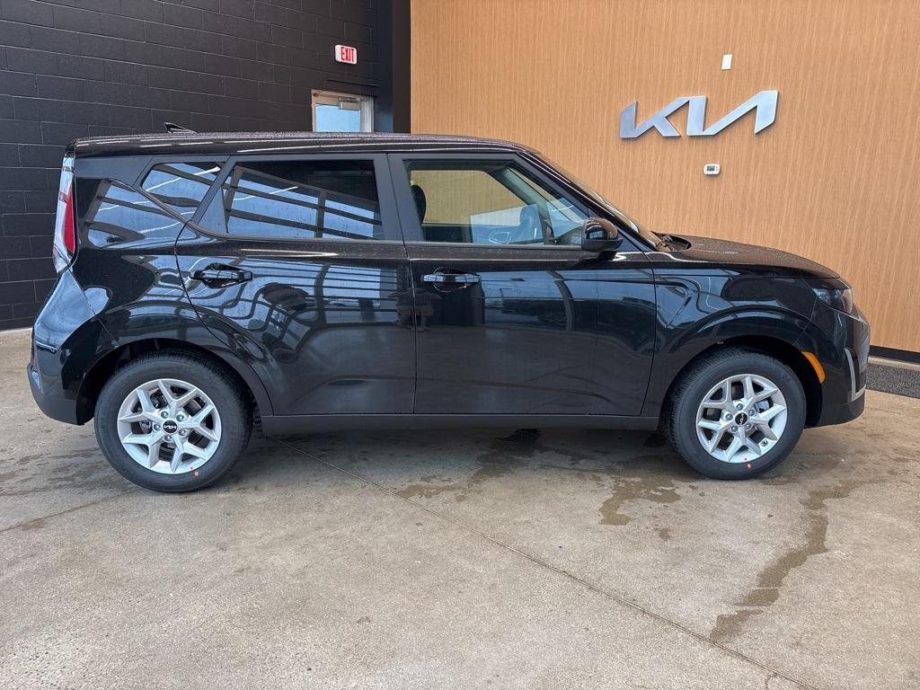 new 2025 Kia Soul car, priced at $21,998