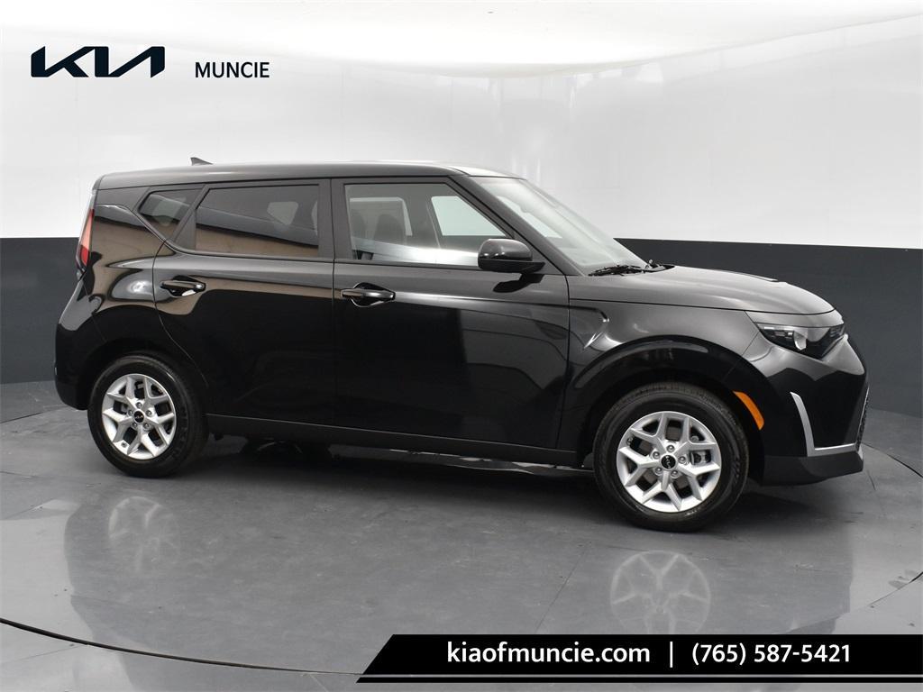 new 2025 Kia Soul car, priced at $21,998
