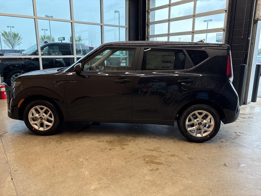 new 2025 Kia Soul car, priced at $21,998