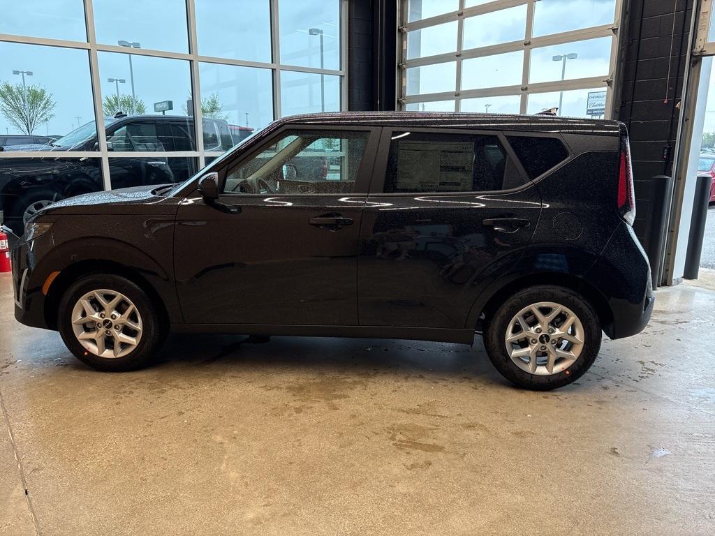 new 2025 Kia Soul car, priced at $21,998