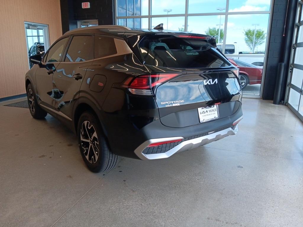 new 2025 Kia Sportage Hybrid car, priced at $33,190