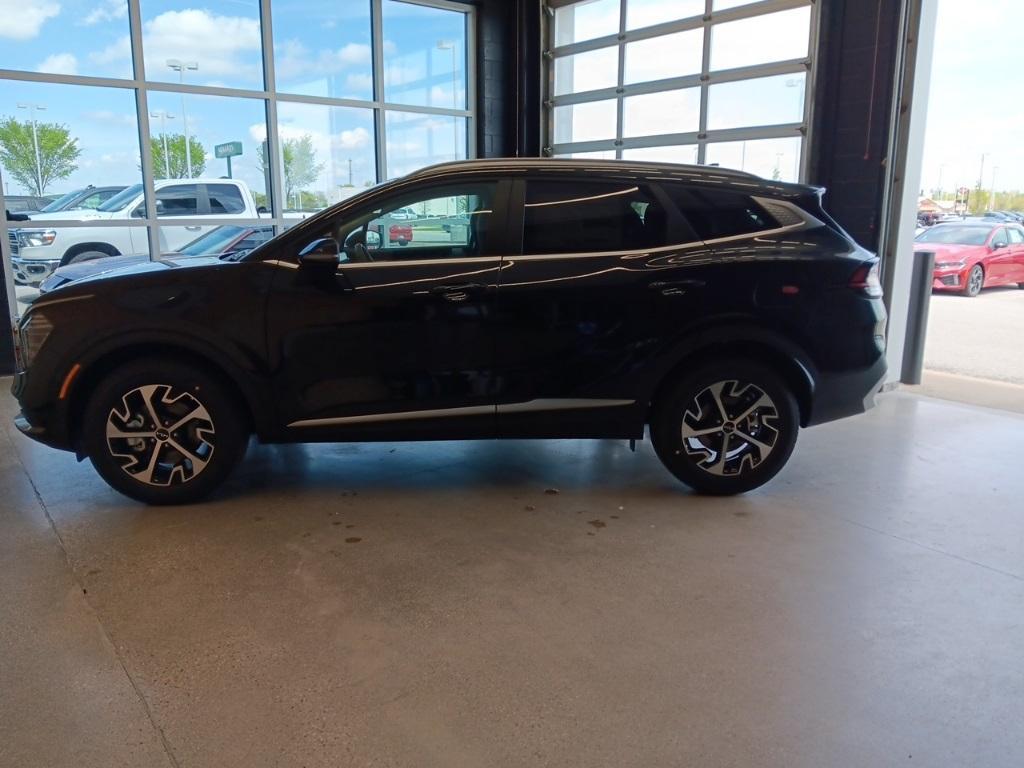 new 2025 Kia Sportage Hybrid car, priced at $33,190