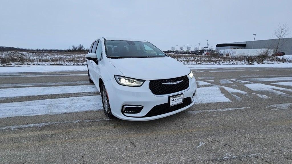 used 2023 Chrysler Pacifica car, priced at $26,987