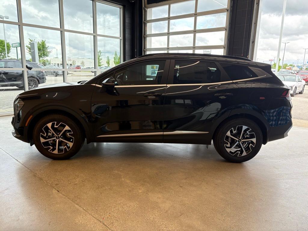 new 2025 Kia Sportage car, priced at $30,316