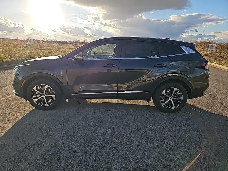 new 2025 Kia Sportage car, priced at $30,091