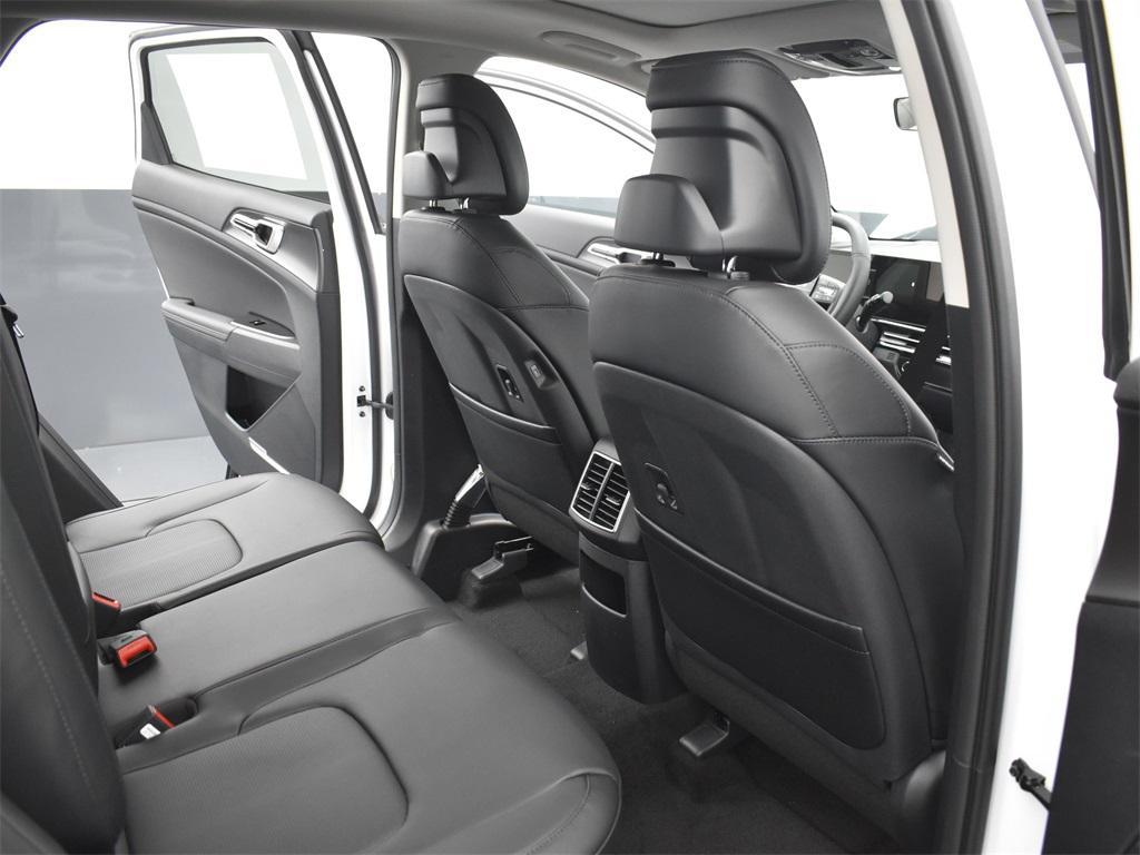 new 2026 Kia Sportage car, priced at $33,060