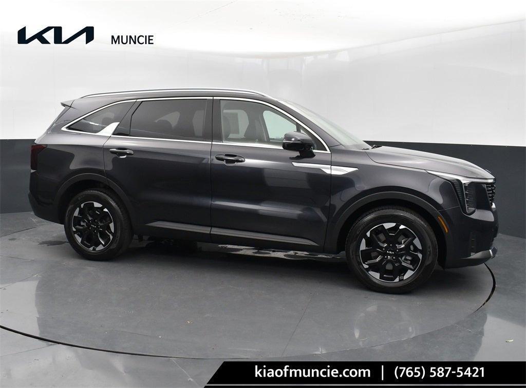 new 2025 Kia Sorento car, priced at $33,738