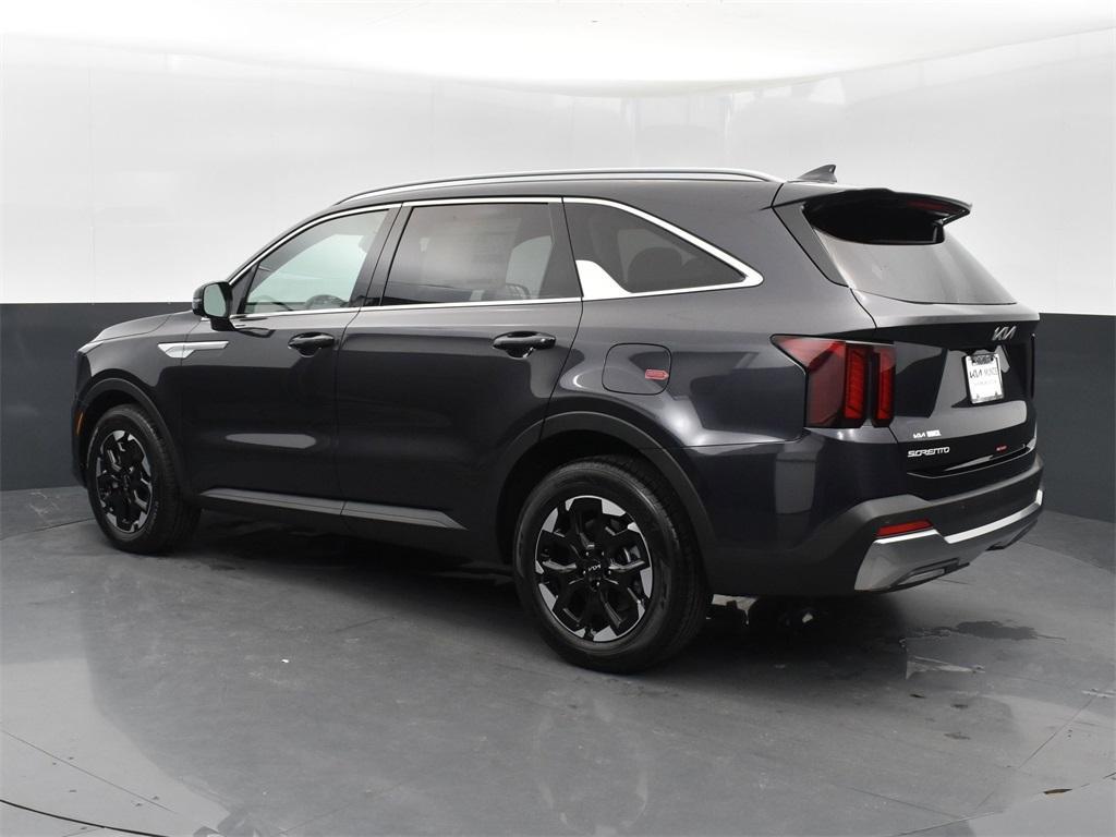 new 2025 Kia Sorento car, priced at $33,738