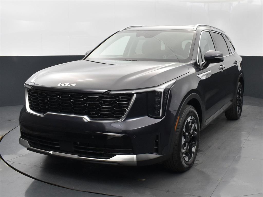 new 2025 Kia Sorento car, priced at $33,738