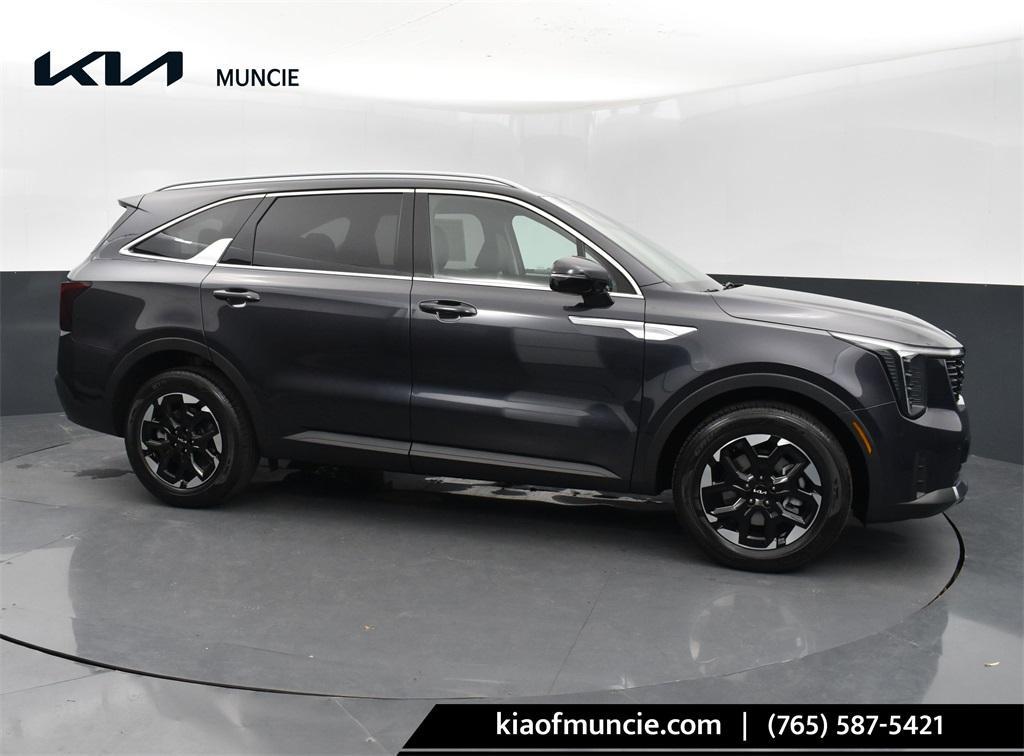 new 2025 Kia Sorento car, priced at $33,738