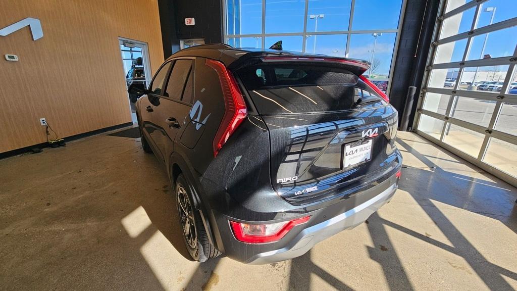 new 2025 Kia Niro car, priced at $30,376