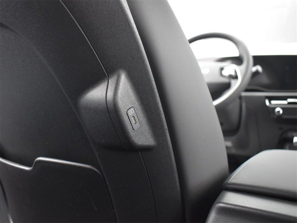 new 2025 Kia Niro car, priced at $29,876