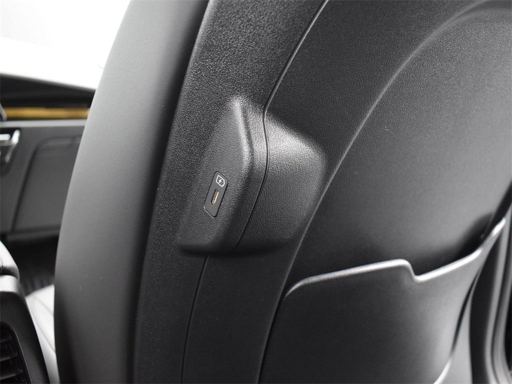 new 2025 Kia Niro car, priced at $30,376