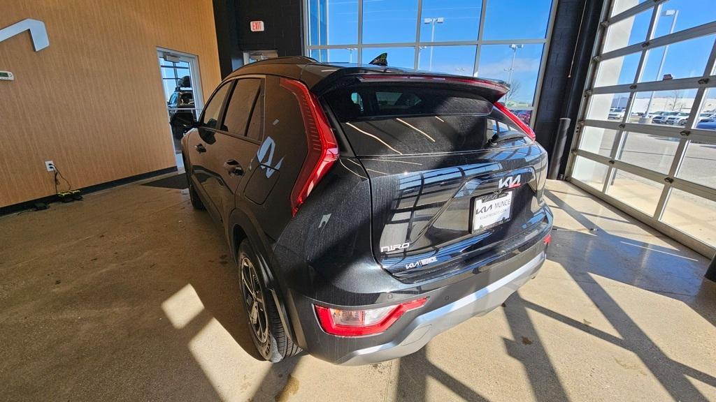 new 2025 Kia Niro car, priced at $30,376