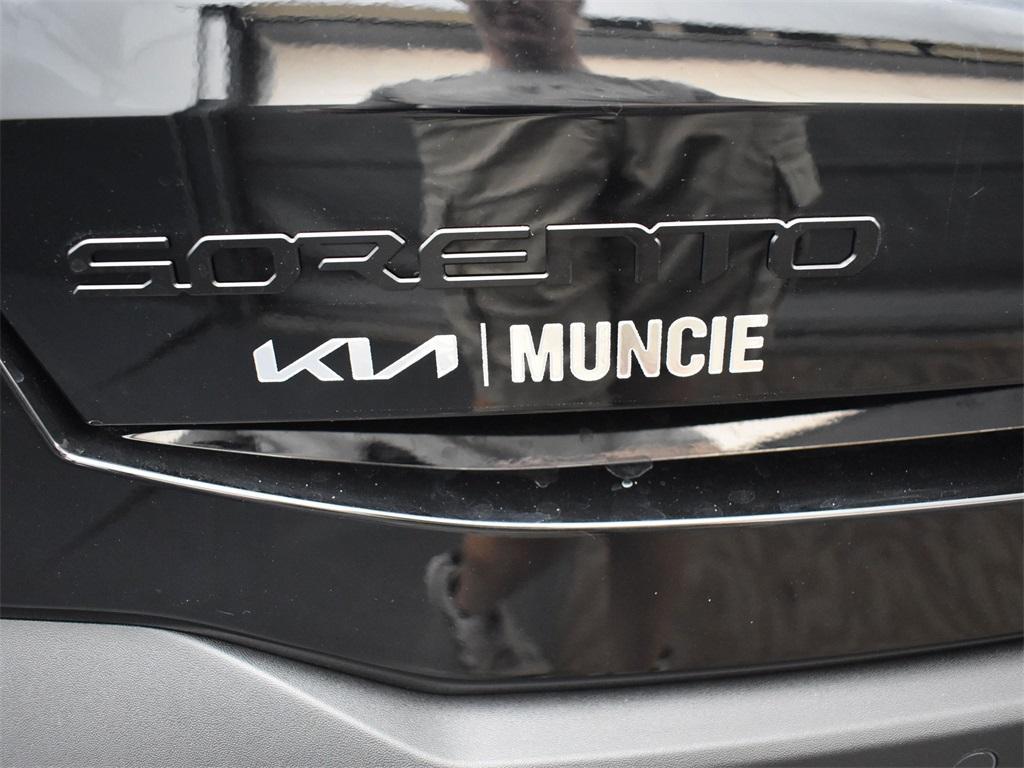 new 2025 Kia Sorento car, priced at $39,958